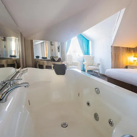 Hotel Anemon Kent 4*